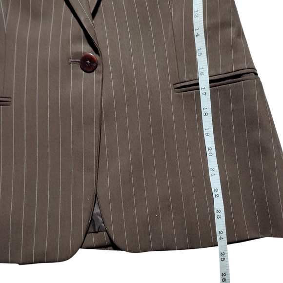 Ralph Lauren Brown w/Cream Pin Stripe Wool Blazer Size 6 Petite - Picture 2 of 13
